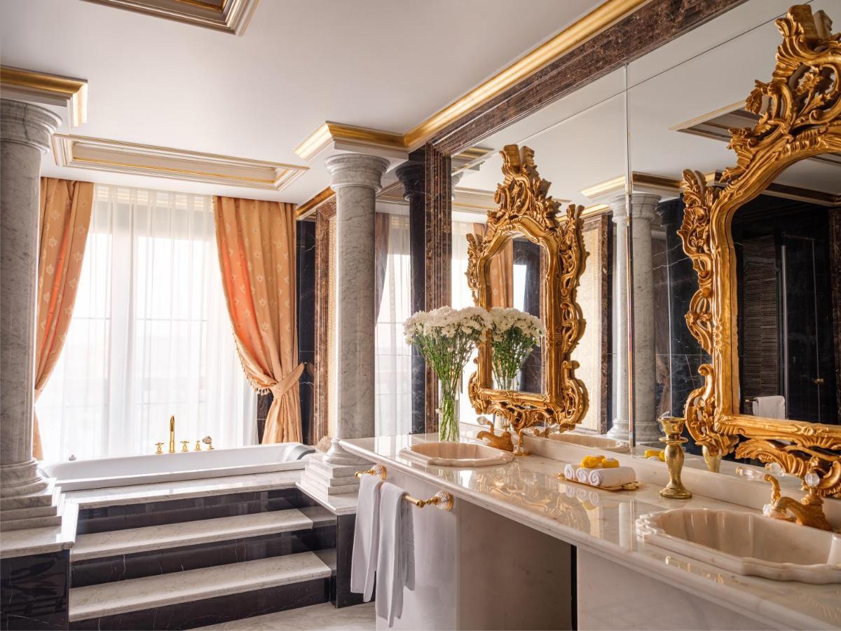Rixos Khadisha Shymkent Hotel Kültér fotó Bathroom