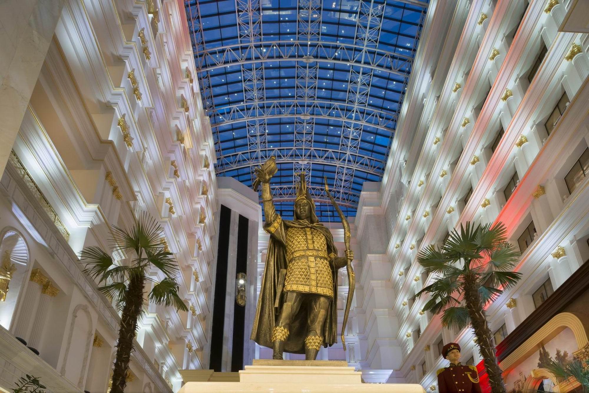 Rixos Khadisha Shymkent Hotel Kültér fotó Statue of King Chulalongkorn at the Atrium of the Grand Hyatt Hotel, Bangkok